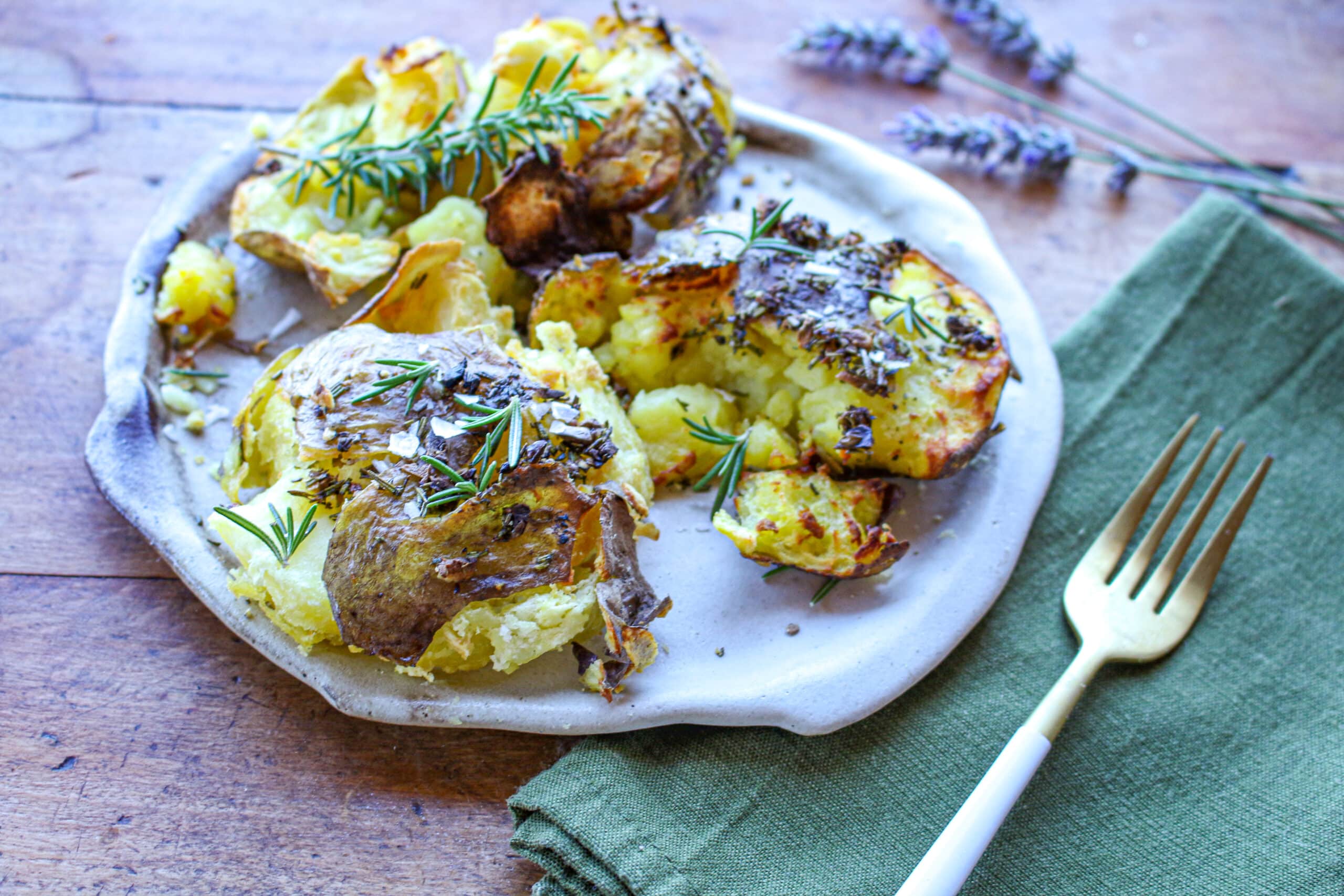 Smashed Air Fryer Potatoes With Rosemary Evesfit