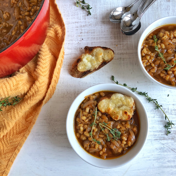 A yummy vegetarian soup recipe mash-up combining the flavors of French Onion and Vegetable Barley. Recipe at Teaspoonofspice.com