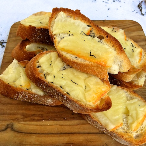 Smoked Cheese Toasts