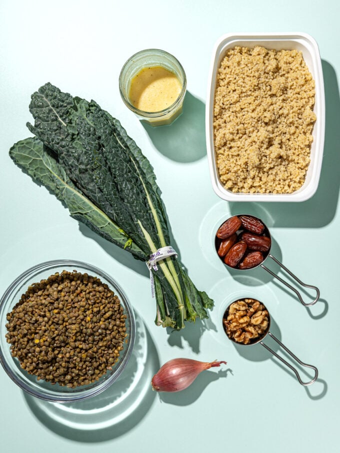 quinoa, lentils, kale in bowls